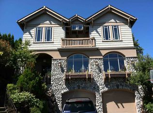 3610 NE 42nd St, Seattle, WA 98105