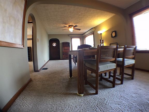 4th image of 3810 Creston Dr