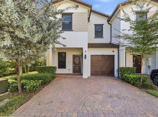 Sunset Pines, Hollywood, FL 33027