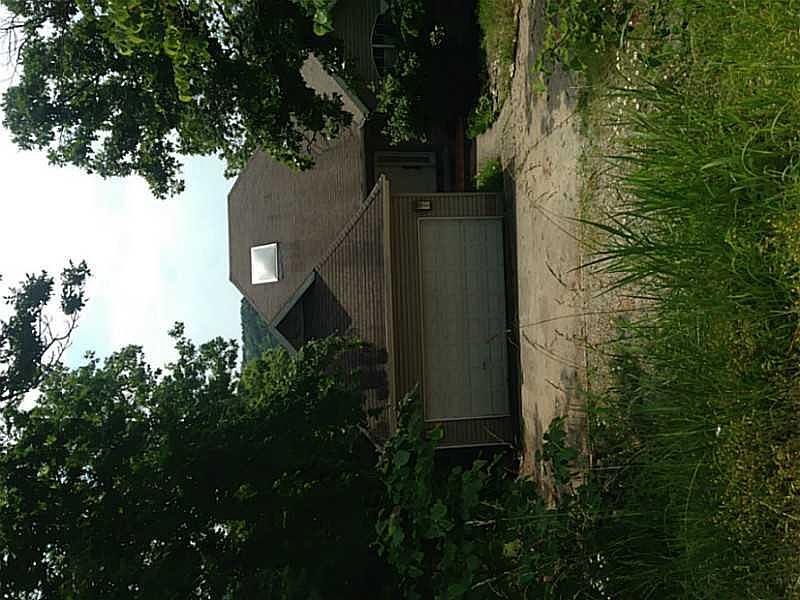 2nd image of 17 Thomas Cir W