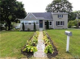 718 Hickory Ln, Easton, PA 18045