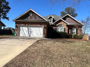 210 Lydia Dr, Bonaire, GA