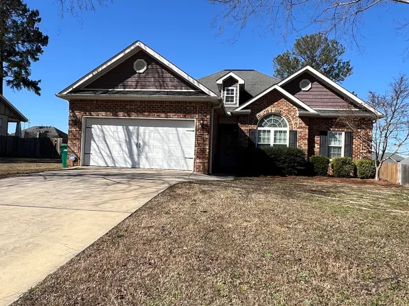 210 Lydia Dr, Bonaire, GA 31005