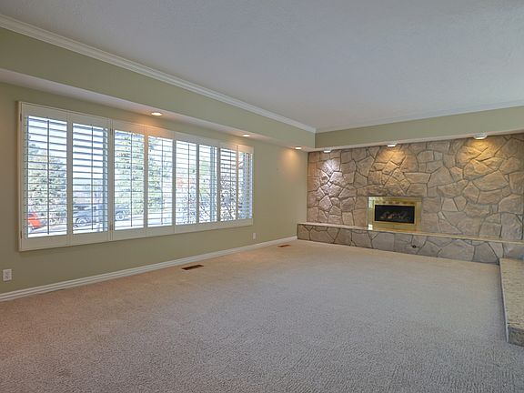 3rd image of 1723 Ross Dr