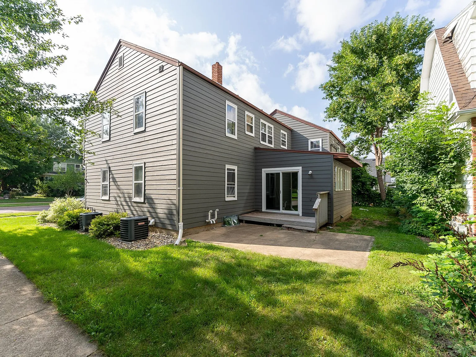 2 bed, 1236 sqft, $1,399 — Photo 4