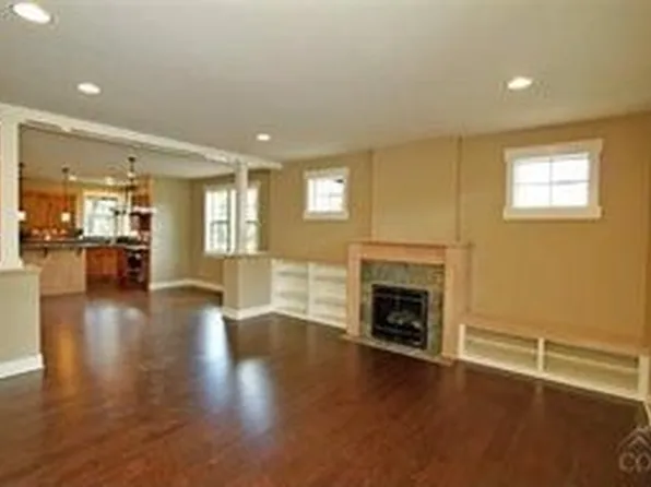 19129 Park Commons Dr, Bend, OR 97703