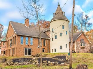 1593 Tritts Mill Dr, Akron, OH 44312