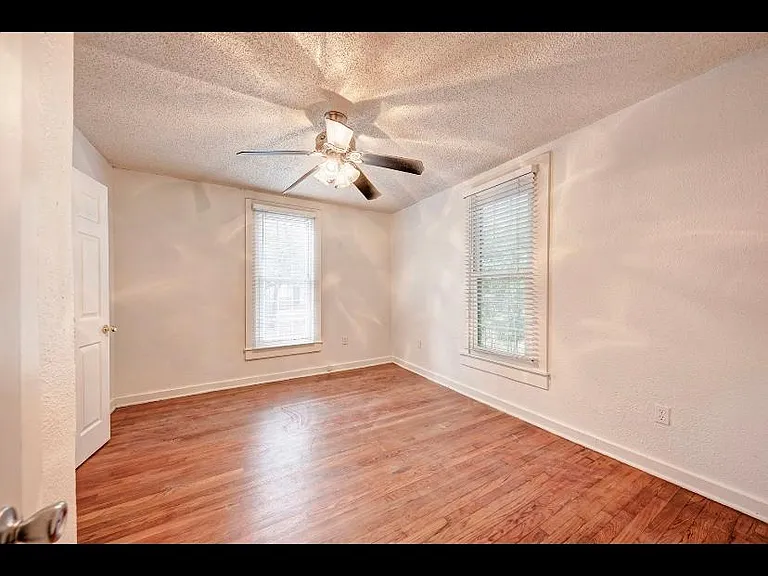 3106 King St — Photo 6