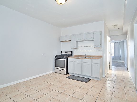 2nd image of 1251 S Kolin Ave