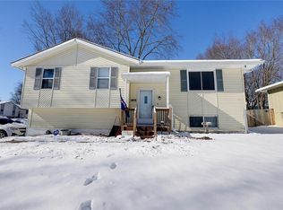1808 SE Kingsway St, Oak Grove, MO 64075
