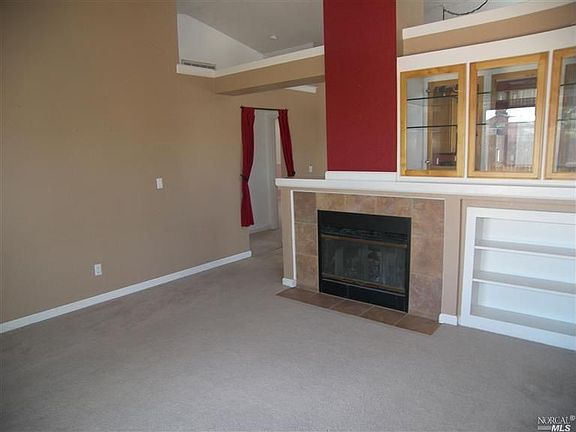 4th image of 743 Sage Dr