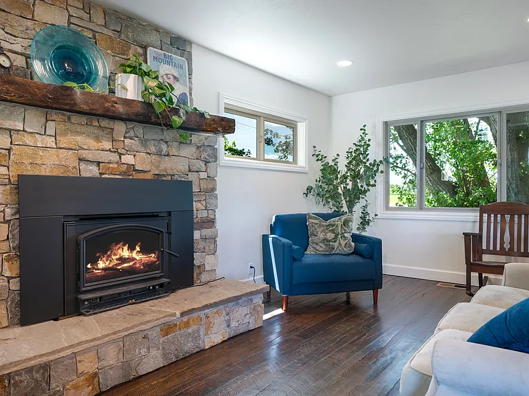 1815 Lower Valley Rd — Photo 7