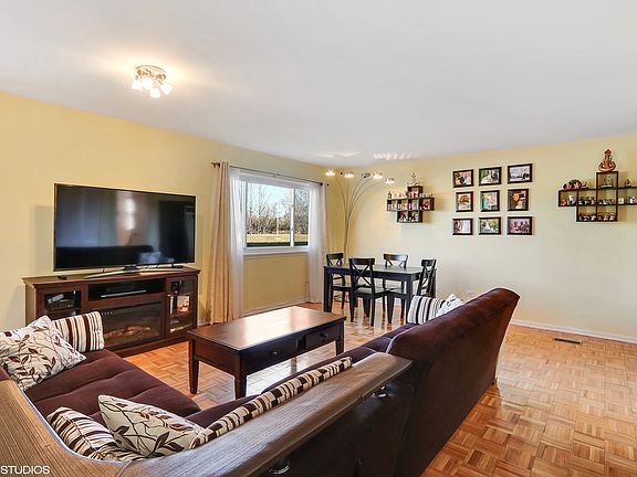 2nd image of 750 E Whispering Oaks Ct #9-B