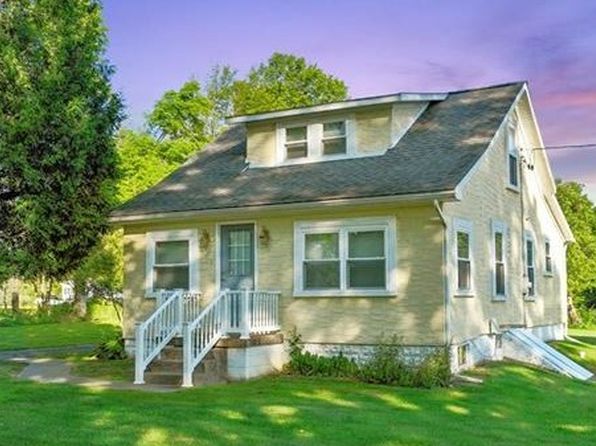 520 Bunker Hill Rd, Central City, PA 15926
