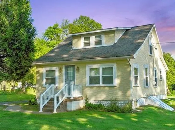 520 Bunker Hill Rd, Central City, PA 15926