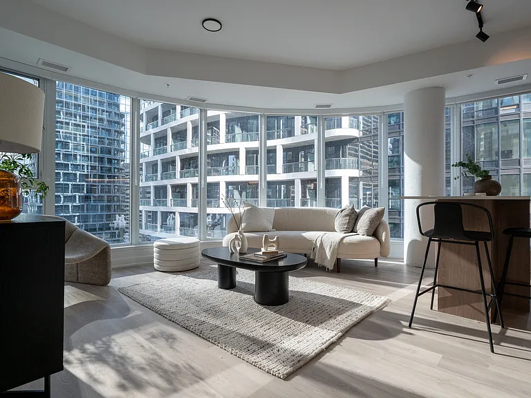 400 Albert St — Photo 14