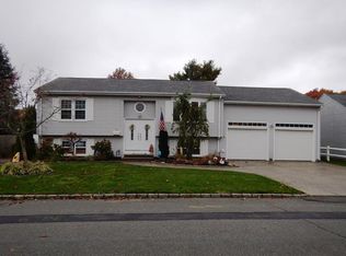 48 Villa Ave, North Providence, RI 02904
