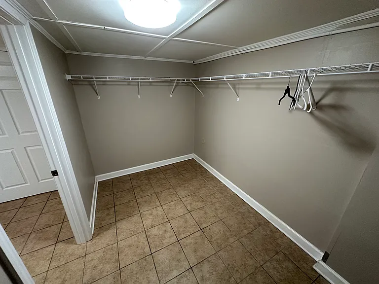 3628 Poplar Dr — Photo 18