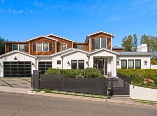 16101 Royal Mount Dr, Encino, CA 91436