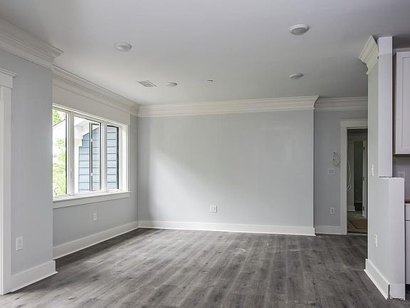 5th image of 18D Hennery Way #18D