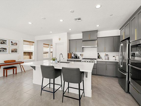 3rd image of 1861 Petite Verdot Ln