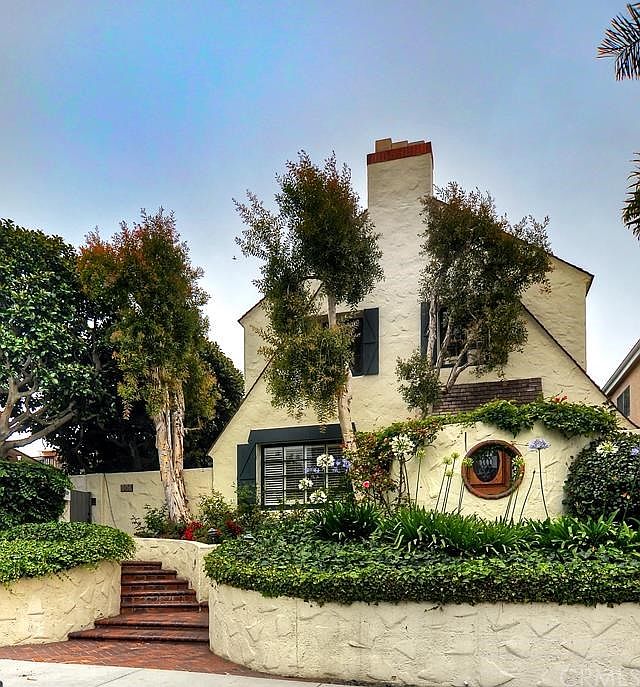 1st image of 604 Avocado Ave