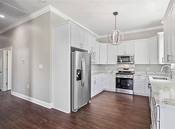 5th image of 7015 Olive St