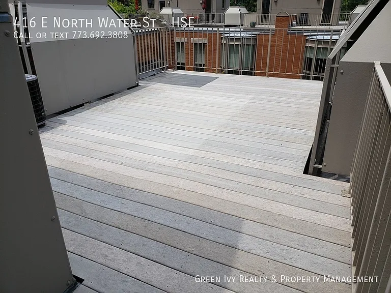 416 E North Water St #HSE — Photo 14