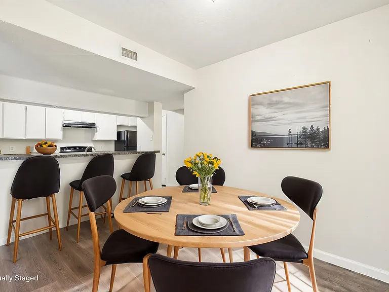 Windbury Apartments — Photo 13