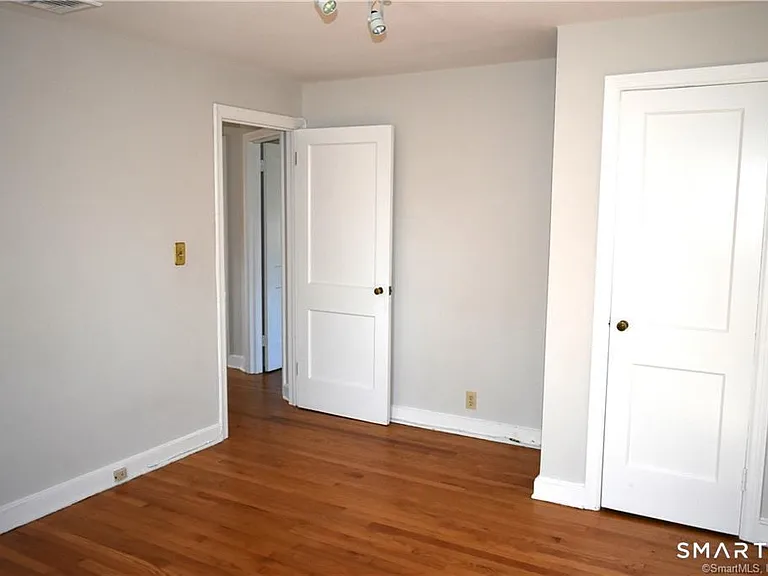 12 Southfield Rd — Photo 16