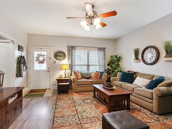3rd image of 2656 Cedar Creek St