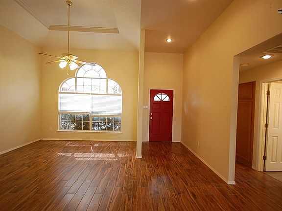 2nd image of 228 Wilmington Cir