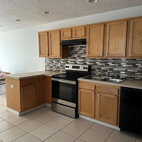 752 E Broome St #756 — Photo 3