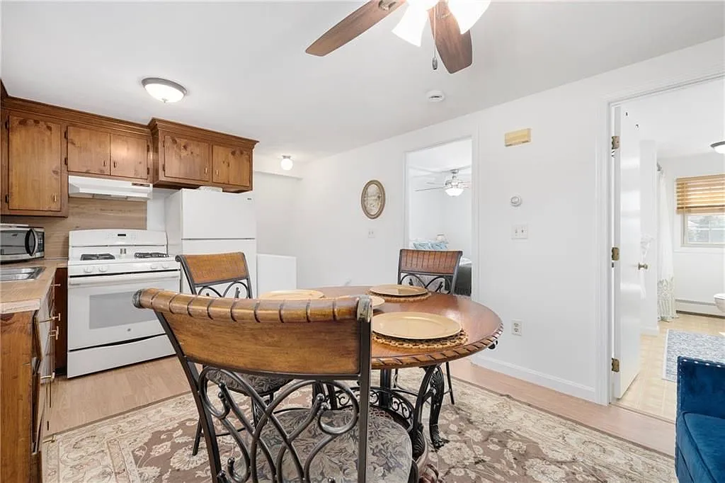 1 bed, 1.0 bath, 528 sqft, $1,700 — Photo 4