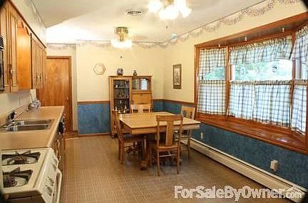 Eat in kitchen
						:
						Large kitchen with bow window