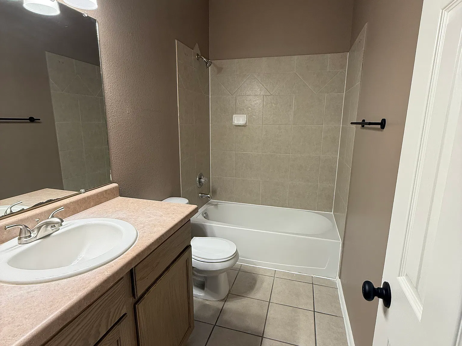 3 bed, $1,450 — Photo 4