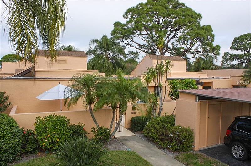 1st image of 5241 Myrtle Wood #21