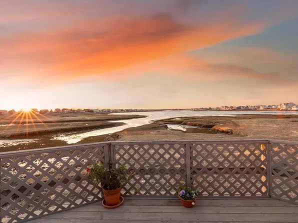 14-16 20th St, Newbury, MA 01951