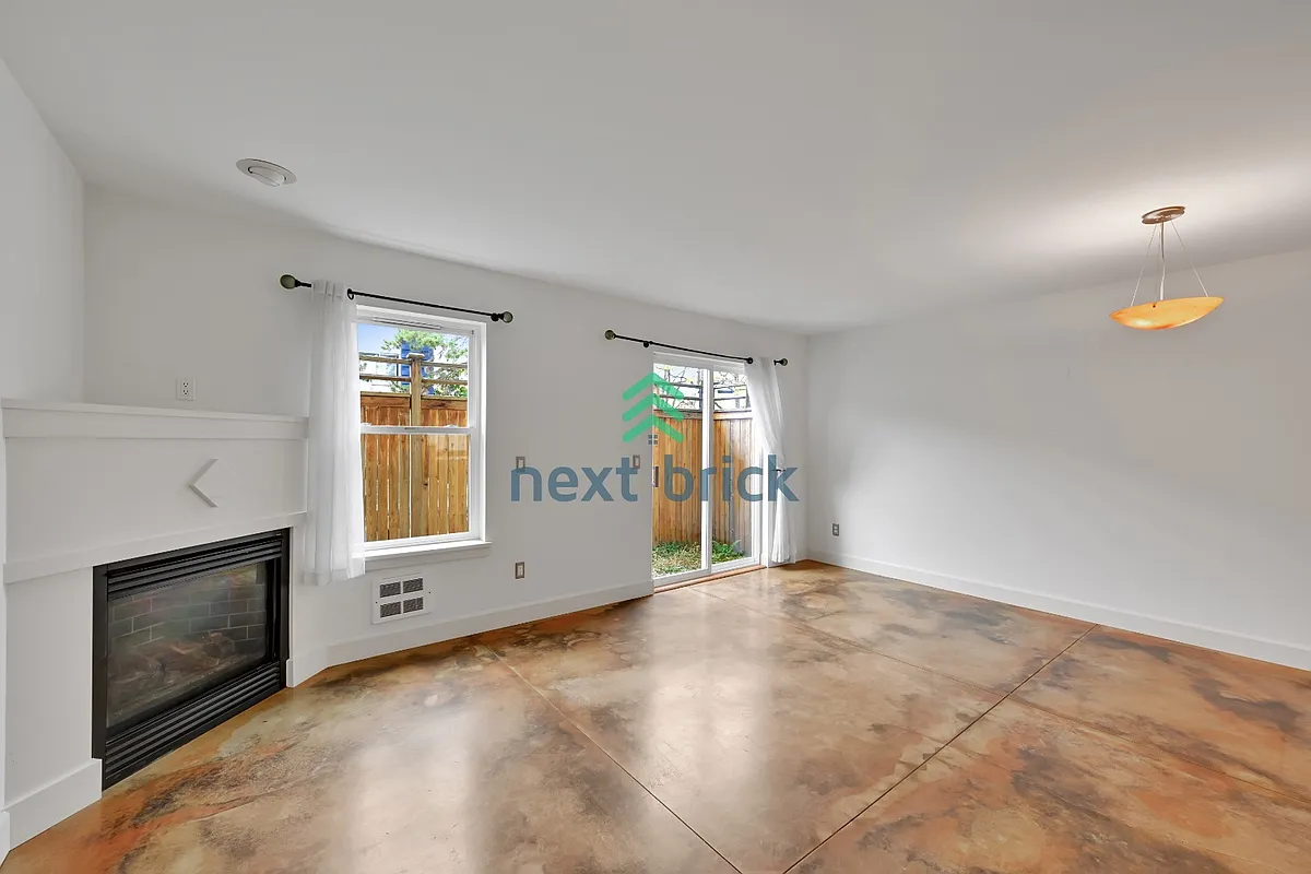 Building Photo - 112 22nd Ave #B