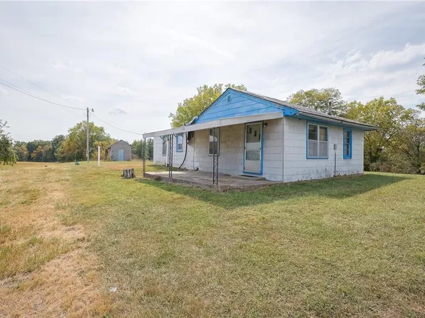 13727 Norris Rd, Rayville, MO 64084
