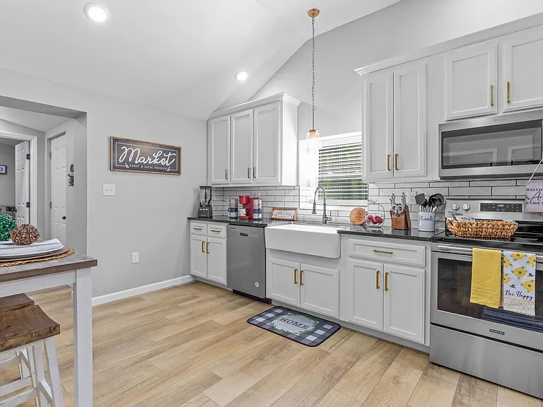 648 Middle Creek Rd — Photo 11