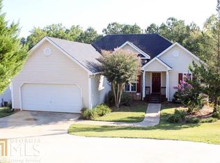 224 Cambridge Dr, Loganville, GA 30052