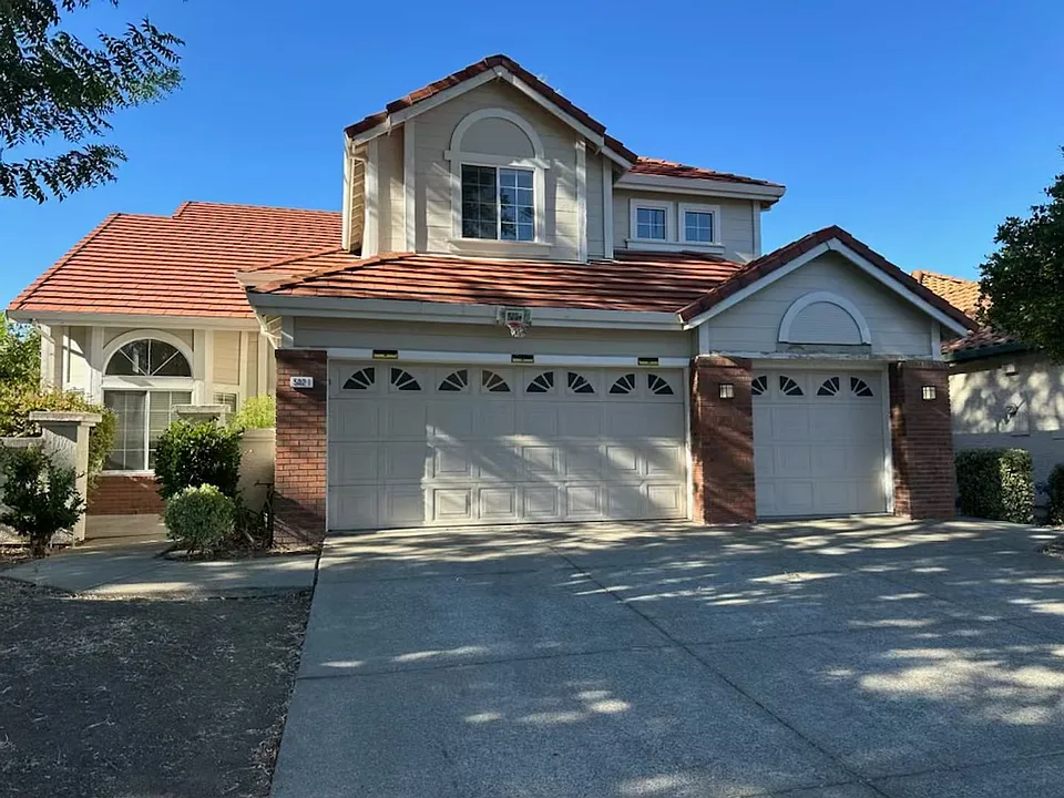 5021 Chaparral Ct
