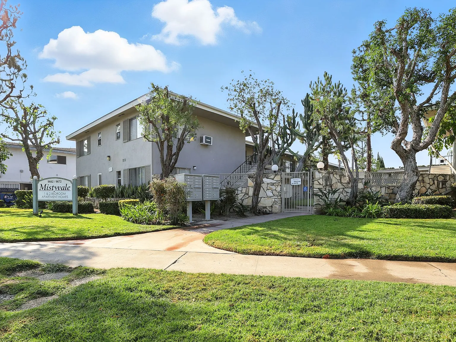 Mistyvale Apartments — Photo 1