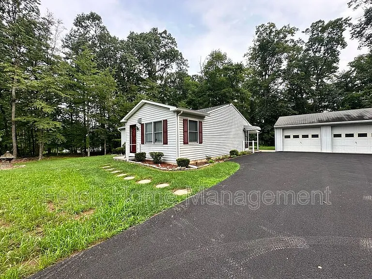 9 Hardy Ln — Photo 6