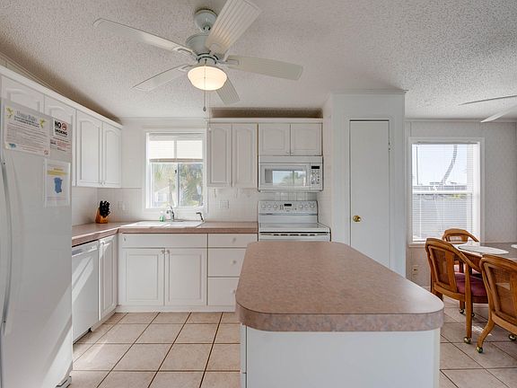4th image of 701 Spanish Main Dr #265