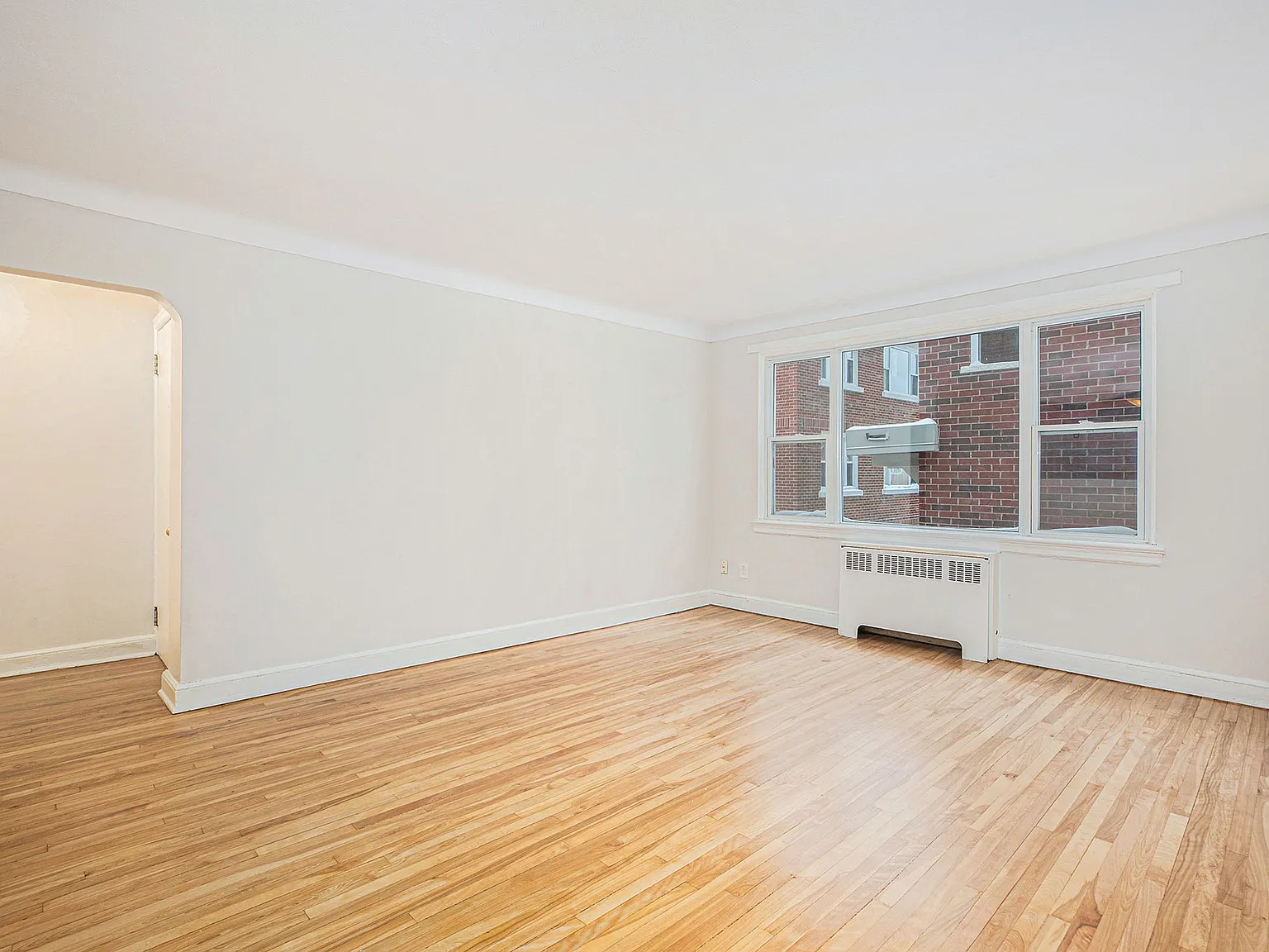 Tillbury Apartments — Photo 4