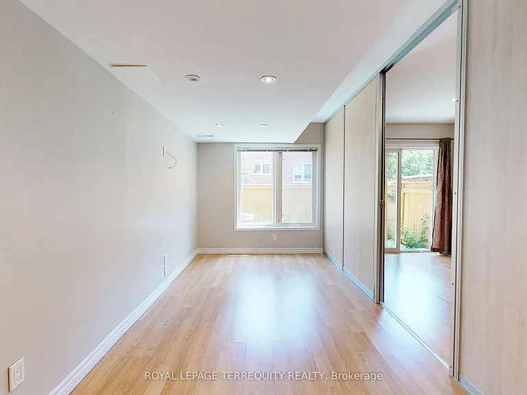 1130 Cawthra Rd #46 — Photo 35
