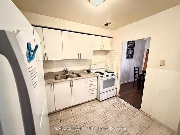 5th image of 825 Kennedy Rd #206