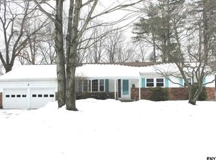 18 Burning Bush Blvd, Ballston Lake, NY 12019
